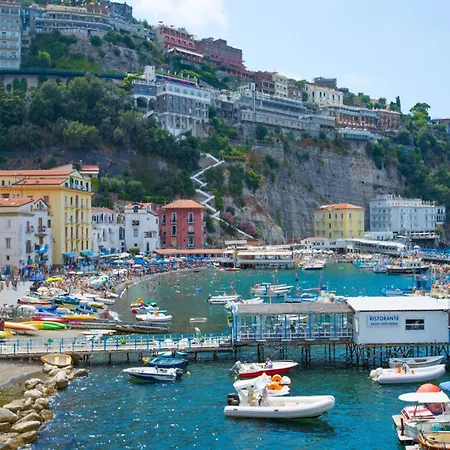 Apartment Charming Seaside Apartment In Sorrento