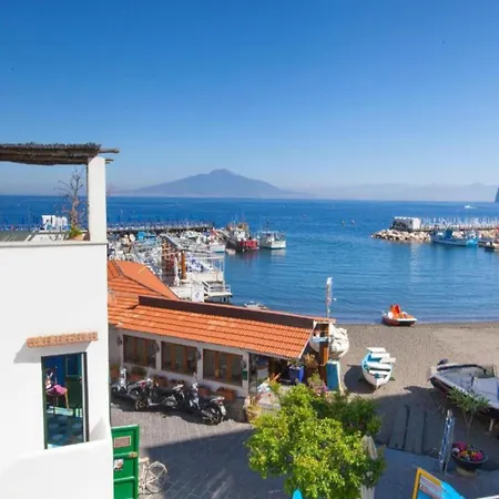 Cottage In Sorrento By Marina Grande Beach *
