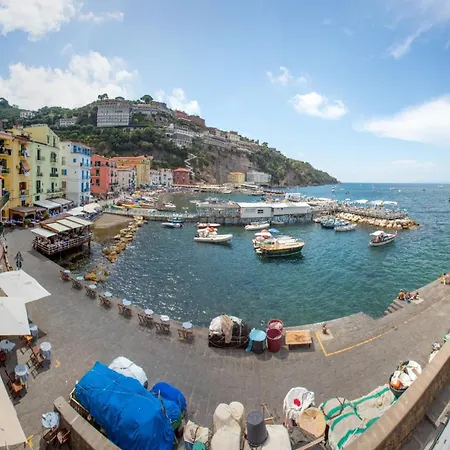 Cottage In Sorrento By Marina Grande Beach *