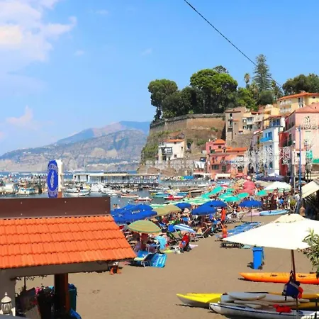 Cottage In Sorrento By Marina Grande Beach Διαμέρισμα Σορέντο