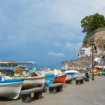 Cottage In Sorrento By Marina Grande Beach Σορέντο